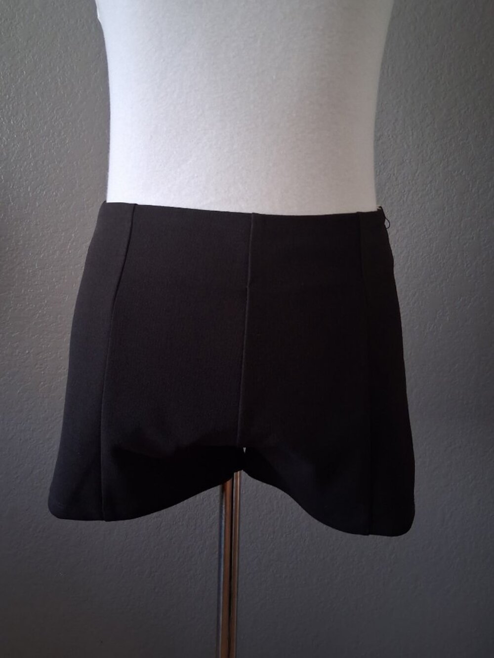 Micro Shorts - Picture 3 of 5